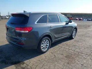 2017 Kia Sorento LX with VIN 5XYPGDA32HG294002, listed as a IAAI auction lot 42121806 with 154,733 mi miles. Bid and sale history available at carsss.com. Image 4.