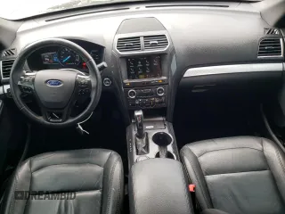 2017 Ford Explorer XLT z VIN 1FM5K8D88HGA60086, wystawiony jako Copart lot #60874065 z przebiegiem 89 286 mil mil oraz Szkoda całkowita • Salvage title. Historia ofert i sprzedaży dostępna na DreamBid. Obrazek 8.