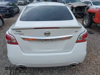 2015 Nissan Altima SV z VIN 1N4AL3AP1FC439021, wystawiony jako IAAI lot #42027354 z przebiegiem 96 729 mil mil oraz . Historia ofert i sprzedaży dostępna na DreamBid. Obrazek 16.