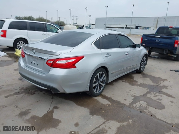 2016 Nissan Altima 2.5 SL with VIN 1N4AL3APXGC176545, listed as a IAAI auction lot 41780585 with 119,805 mi miles. Bid and sale history available at carsss.com. Image 4.