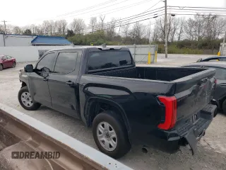2023 Toyota Tundra SR z VIN 5TFKB5DBXPX123141, wystawiony jako Copart lot #80703724 z przebiegiem 41 050 mil mil oraz Szkoda całkowita • Salvage title. Historia ofert i sprzedaży dostępna na DreamBid. Obrazek 2.