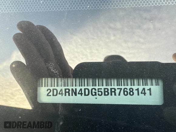 2011 Dodge Grand Caravan SXT with VIN 2D4RN4DG5BR768141, listed as a Copart auction lot 52287555 with 160,403 mi miles and Salvage Title. Bid and sale history available at DreamBid. Image 13.