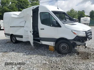 2021 Mercedes-Benz Sprinter Cargo with VIN W1W40CHY1MT054509, listed as a Copart auction lot 67326124 with Not Provided miles and Salvage Title. Bid and sale history available at carsss.com. Image 4.