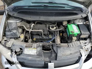2005 Dodge Caravan with VIN 1D4GP24R75B185659, listed as a Copart auction lot 50193215 with 303,763 mi miles and Clean Title. Bid and sale history available at carsss.com. Image 12.