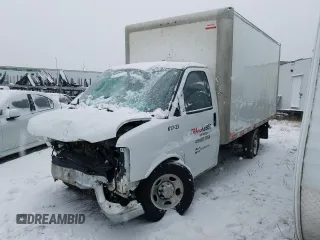2020 Chevrolet Express Commercial z VIN 1HA0GSFG4LN006995, wystawiony jako Copart lot #82510034 z przebiegiem Nie podano mil oraz Szkoda całkowita • Salvage title. Historia ofert i sprzedaży dostępna na DreamBid. Obrazek 2.