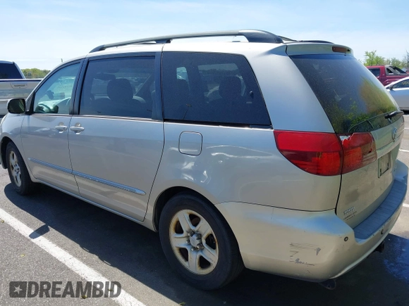 2005 Toyota Sienna XLE with VIN 5TDZA22C45S276838, listed as a IAAI auction lot 42149942 with 242,598 mi miles and . Bid and sale history available at carsss.com. Image 3.