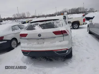 2020 Volkswagen Atlas SE with VIN 1V21E2CA8LC209865, listed as a IAAI auction lot 41245990 with 53,239 mi miles and . Bid and sale history available at DreamBid. Image 15.