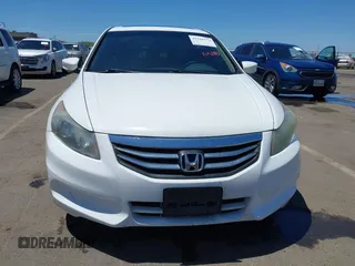 2011 Honda Accord EX z VIN 1HGCP2F72BA136850, wystawiony jako IAAI lot #42316773 z przebiegiem 154 168 mil mil oraz . Historia ofert i sprzedaży dostępna na DreamBid. Obrazek 13.