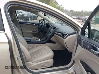 2017 Ford Fusion SE with VIN 3FA6P0HD3HR262321, listed as a IAAI auction lot 41948717 with 80,912 mi miles. Bid and sale history available at carsss.com. Image 5.
