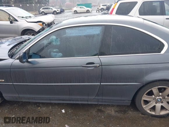 2003 BMW 3 Series 325Ci with VIN WBABN33443PG62055, listed as a IAAI auction lot 41940245 with 1 mi miles. Bid and sale history available at carsss.com. Image 14.