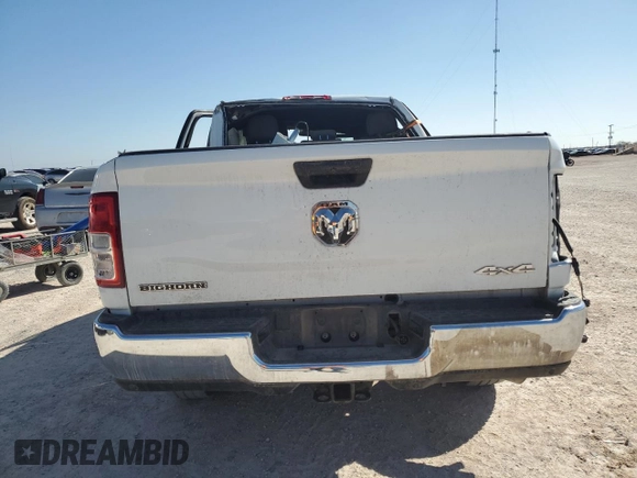 2024 Ram 2500 Big Horn z VIN 3C6UR5DL0RG106165, wystawiony jako Copart lot #71636334 z przebiegiem Nie podano mil oraz Szkoda całkowita • Salvage title. Historia ofert i sprzedaży dostępna na DreamBid. Obrazek 5.