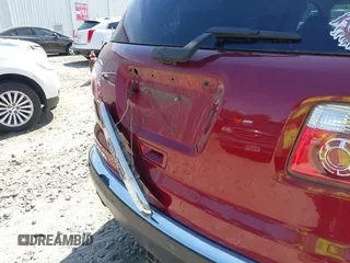 2007 GMC Acadia SLT with VIN 1GKER33737J171985, listed as a IAAI auction lot 42068832 with 256,115 mi miles. Bid and sale history available at carsss.com. Image 6.