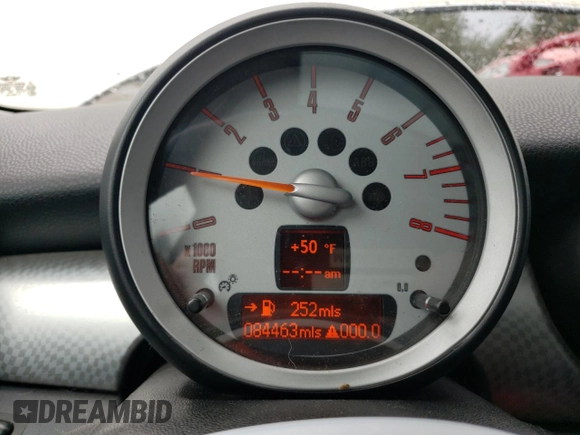 2007 MINI Hardtop S with VIN WMWMF73547TL87545, listed as a Copart auction lot 49746305 with 84,463 mi miles and Clean Title. Bid and sale history available at DreamBid. Image 9.