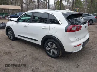 2018 Kia Niro LX with VIN KNDCB3LC5J5204859, listed as a IAAI auction lot 41800970 with 131,040 mi miles. Bid and sale history available at carsss.com. Image 3.