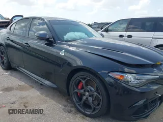2023 Alfa Romeo Giulia Quadrifoglio с VIN ZARFAMEV9P7674979, выставлен на аукционе IAAI как лот 42514383 с пробегом 19 226 миль миль и . История ставок и продаж доступна на DreamBid. Изображение 1.