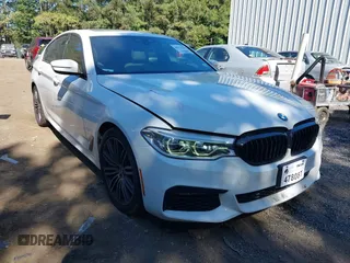 2019 BMW 5 Series 540i xDrive with VIN WBAJE7C52KWW14938, listed as a IAAI auction lot 40177765 with 57,722 mi miles and . Bid and sale history available at carsss.com. Image 1.