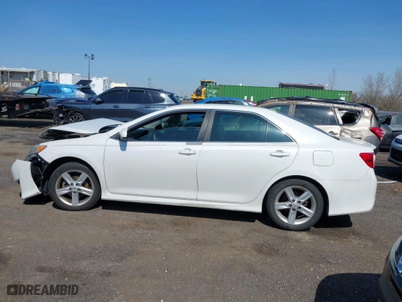 2014 Toyota Camry L with VIN 4T1BF1FK6EU446445, listed as a IAAI auction lot 41941091 with 114,884 mi miles. Bid and sale history available at carsss.com. Image 14.