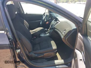 2014 Chevrolet Cruze 1LT with VIN 1G1PC5SB3E7187386, listed as a IAAI auction lot 42570385 with Not provided miles and . Bid and sale history available at DreamBid. Image 5.