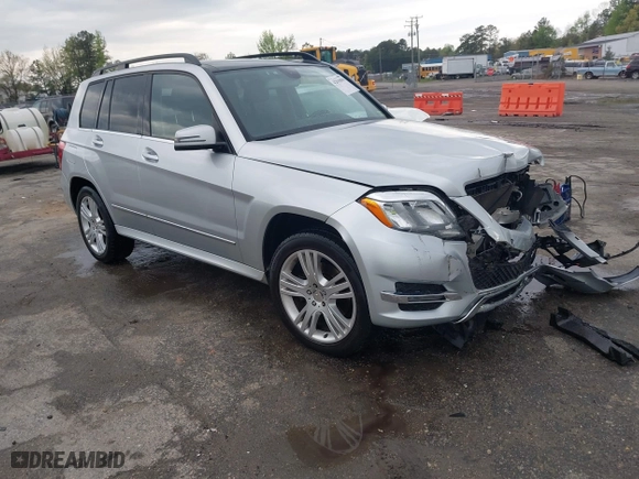 2014 Mercedes-Benz GLK-Class GLK 350 with VIN WDCGG8JB3EG268686, listed as a IAAI auction lot 42010890 with 134,085 mi miles. Bid and sale history available at carsss.com. Image 1.