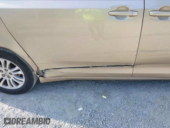 2011 Toyota Sienna XLE AAS with VIN 5TDYK3DC7BS008535, listed as a IAAI auction lot 42589645 with 208,624 mi miles and . Bid and sale history available at DreamBid. Image 18.