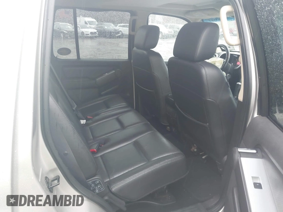 2006 Mercury Mountaineer Luxury with VIN 4M2EU47E56ZJ02816, listed as a IAAI auction lot 41863587 with 163,435 mi miles. Bid and sale history available at carsss.com. Image 8.