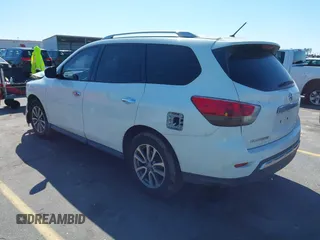 2016 Nissan Pathfinder Platinum with VIN 5N1AR2MM2GC643957, listed as a IAAI auction lot 41650970 with 165,177 mi miles. Bid and sale history available at carsss.com. Image 3.