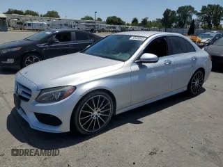 2015 Mercedes-Benz C 300 z VIN 55SWF4JB7FU090708, wystawiony jako Copart lot #58409845 z przebiegiem 118 948 mil mil oraz Czysty tytuł • Clean title. Historia ofert i sprzedaży dostępna na DreamBid. Obrazek 1.