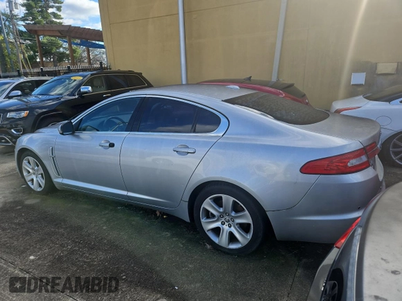 2011 Jaguar XF with VIN SAJWA0FB5BLS00598, listed as a Copart auction lot 82350434 with 0 mi miles and Clean Title. Bid and sale history available at carsss.com. Image 3.