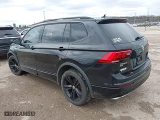 2019 Volkswagen Tiguan SE with VIN 3VV2B7AX2KM187217, listed as a IAAI auction lot 41937845 with 89,138 mi miles. Bid and sale history available at carsss.com. Image 3.
