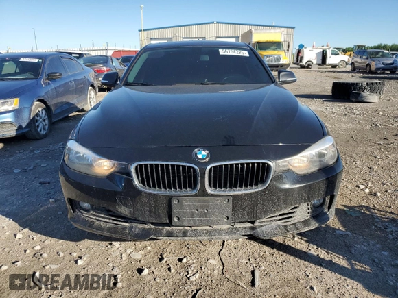 2015 BMW 3 Series 328i xDrive z VIN WBA3B5C56FF960700, wystawiony jako Copart lot #56754225 z przebiegiem 121 966 mil mil oraz Szkoda całkowita • Salvage title. Historia ofert i sprzedaży dostępna na DreamBid. Obrazek 5.
