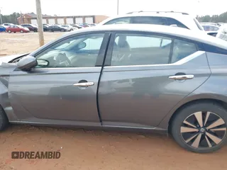 2019 Nissan Altima 2.5 SL with VIN 1N4BL4EV8KC205391, listed as a IAAI auction lot 41217649 with 80,748 mi miles. Bid and sale history available at carsss.com. Image 15.