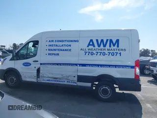 2020 Ford Transit Cargo z VIN 1FTBR1C83LKB11124, wystawiony jako IAAI lot #41634299 z przebiegiem 80 802 mil mil oraz . Historia ofert i sprzedaży dostępna na DreamBid. Obrazek 14.