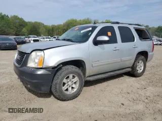 2012 GMC Yukon SLT z VIN 1GKS2CE05CR296229, wystawiony jako Copart lot #52599675 z przebiegiem 155 582 mil mil oraz Czysty tytuł • Clean title. Historia ofert i sprzedaży dostępna na DreamBid. Obrazek 1.