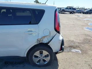 2016 Kia Soul with VIN KNDJN2A26G7292689, listed as a IAAI auction lot 41828977 with 146,251 mi miles. Bid and sale history available at carsss.com. Image 6.