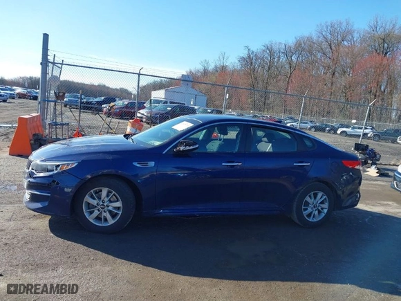 2018 Kia Optima LX with VIN 5XXGT4L33JG191559, listed as a IAAI auction lot 41875793 with 152,479 mi miles. Bid and sale history available at carsss.com. Image 13.