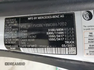 2021 Mercedes-Benz Metris Cargo z VIN W1YV0BEY8M3867002, wystawiony jako Copart lot #84775284 z przebiegiem 5 991 mil mil oraz Czysty tytuł • Clean title. Historia ofert i sprzedaży dostępna na DreamBid. Obrazek 13.