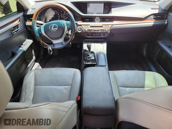 2014 Lexus ES 330 with VIN JTHBK1GG5E2101749, listed as a Copart auction lot 63680425 with 272,621 mi miles and Salvage title. Bid and sale history available at DreamBid. Image 8.