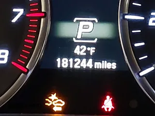 2016 Acura MDX w/Tech with VIN 5FRYD4H49GB033918, listed as a IAAI auction lot 41324182 with 181,244 mi miles. Bid and sale history available at carsss.com. Image 15.