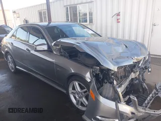 2012 Mercedes-Benz E 350 Luxury с VIN WDDHF5KB6CA599701, выставлен на аукционе IAAI как лот 42249657 с пробегом 150 865 миль миль и . История ставок и продаж доступна на DreamBid. Изображение 1.