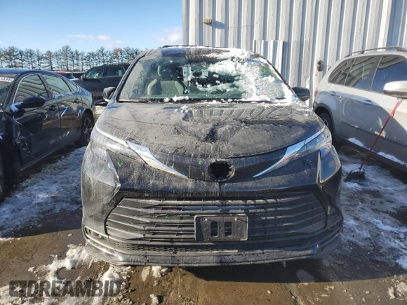 2024 Toyota Sienna LE with VIN 5TDBRKEC3RS187385, listed as a Copart auction lot 41444725 with 43,309 mi miles and Salvage Title. Bid and sale history available at carsss.com. Image 5.