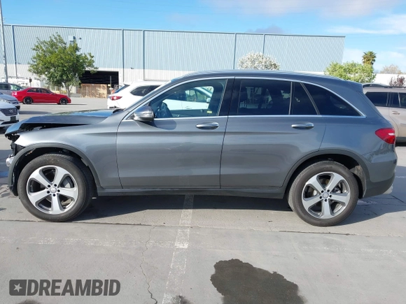 2017 Mercedes-Benz GLC 300 z VIN WDC0G4JB0HF143195, wystawiony jako IAAI lot #42004430 z przebiegiem 18 560 mil mil oraz . Historia ofert i sprzedaży dostępna na DreamBid. Obrazek 15.
