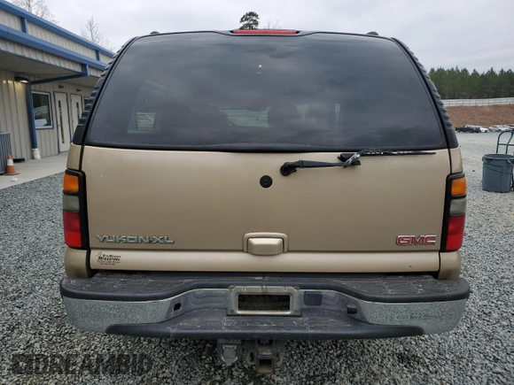 2005 GMC Yukon XL SLT with VIN 1GKFK16ZX5J197541, listed as a Copart auction lot 44103055 with 255,485 mi miles and Salvage Title. Bid and sale history available at carsss.com. Image 6.