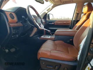 2019 Toyota Tundra SR5 z VIN 5TFAY5F13KX832503, wystawiony jako Copart lot #46536825 z przebiegiem 128 063 mil mil oraz Szkoda całkowita • Salvage title. Historia ofert i sprzedaży dostępna na DreamBid. Obrazek 7.