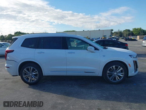 2025 Cadillac XT6 FWD Premium Luxury with VIN 1GYKPCRS9SZ122102, listed as a IAAI auction lot 41677275 with 4,227 mi miles. Bid and sale history available at carsss.com. Image 13.