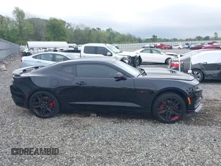 2022 Chevrolet Camaro 1SS with VIN 1G1FF1R75N0116485, listed as a IAAI auction lot 41920161 with 33,440 mi miles and . Bid and sale history available at carsss.com. Image 14.