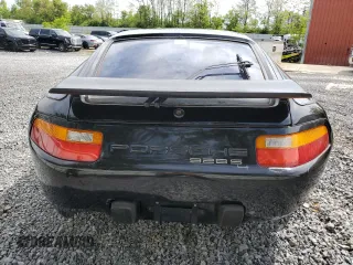 1988 Porsche 928 z VIN WP0JB0921JS860322, wystawiony jako Copart lot #58960975 z przebiegiem 136 427 mil mil oraz Szkody całkowita. Historia ofert i sprzedaży dostępna na DreamBid. Obrazek 6.
