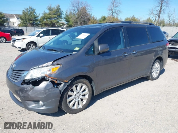 2012 Toyota Sienna XLE with VIN 5TDDK3DC5CS047530, listed as a IAAI auction lot 41780049 with 209,812 mi miles. Bid and sale history available at carsss.com. Image 21.