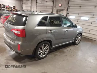 2015 Kia Sorento SX with VIN 5XYKWDA74FG617737, listed as a IAAI auction lot 41368050 with 96,763 mi miles. Bid and sale history available at carsss.com. Image 4.
