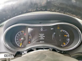 2020 Jeep Grand Cherokee Limited z VIN 1C4RJEBG4LC212270, wystawiony jako Copart lot #56995275 z przebiegiem 86 445 mil mil oraz Czysty tytuł • Clean title. Historia ofert i sprzedaży dostępna na DreamBid. Obrazek 9.