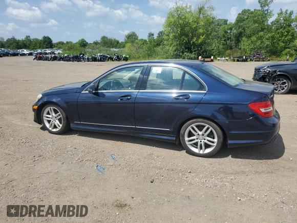 2012 Mercedes-Benz C 300 Sport с VIN WDDGF8BB7CR230330, выставлен на аукционе Copart как лот 62830105 с пробегом 104 116 миль миль и Чистый • Clean title. История ставок и продаж доступна на DreamBid. Изображение 2.